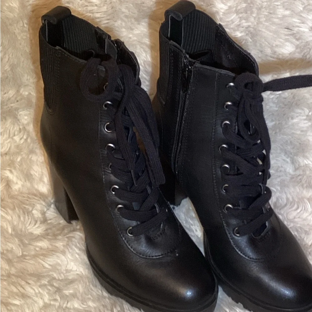 Steve Madden Black Leather High Heel Boots size 8